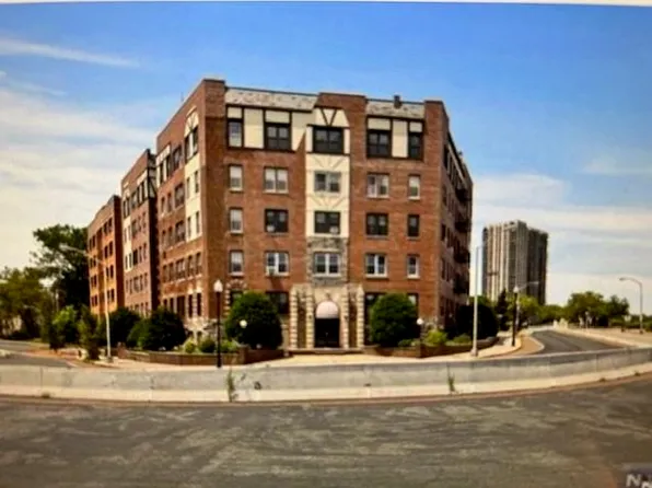 7435 Blvd East image 15 of 15