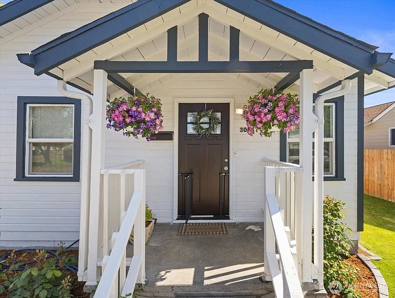 2nd image of 3053 Garfield Street
