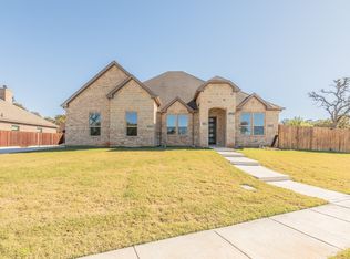 1600 Sea Breeze Ct, Azle, TX 76020