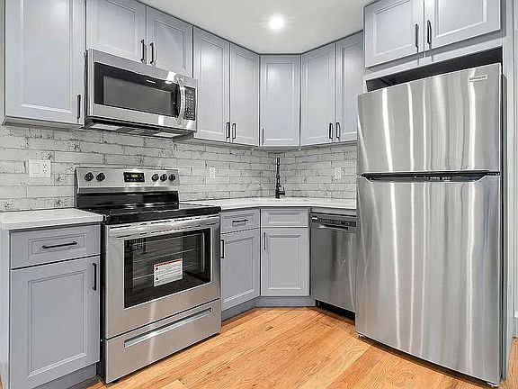 4th image of 85 Cooper St #1A