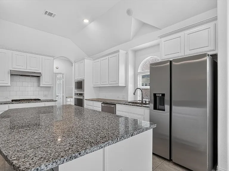 4300 Canadian River Dr — Photo 5