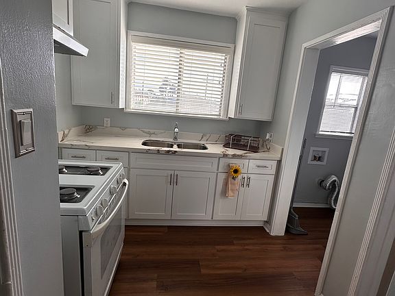 New Kitchen and flooring