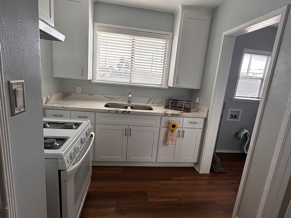 New Kitchen and flooring