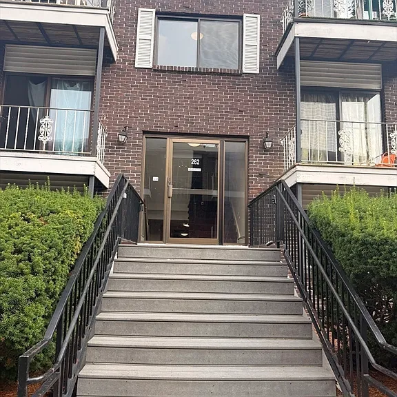 262 E Haverhill St #21 — Photo 13