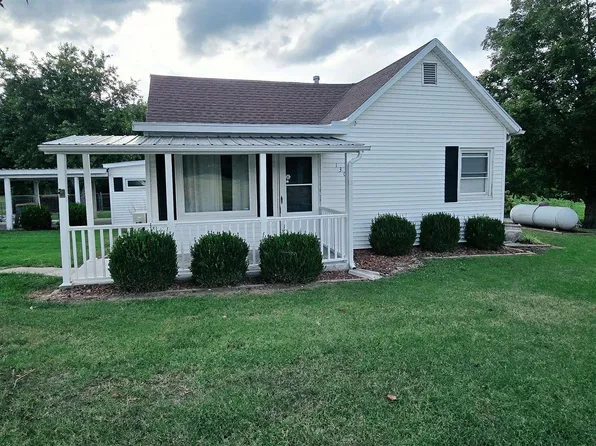 1308 W Clark Trl, Herrin, IL 62948