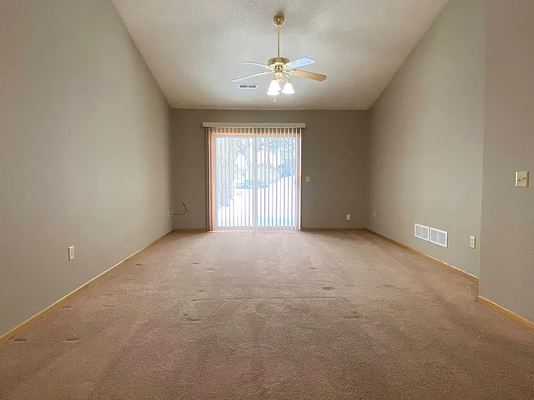 1815 Industrial St — Photo 10