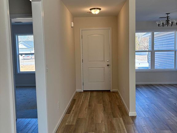 2nd image of 3965 Peakvalley Rd