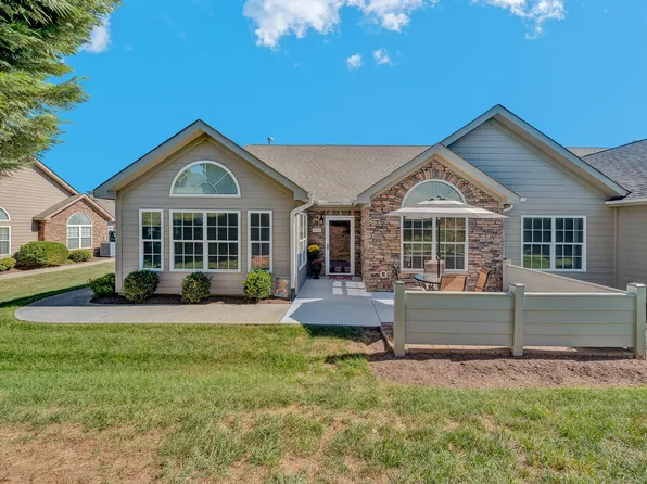 5472 Orchard Villas Cir, Roanoke, VA 24019