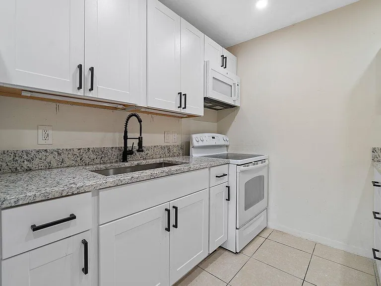 5854 Kumquat Rd — Photo 9