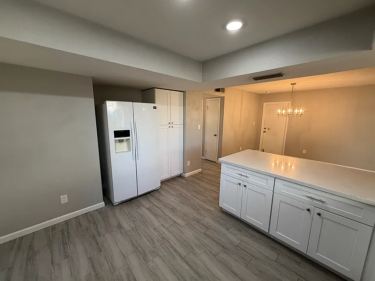 4807 W Beryl Ave — Photo 14