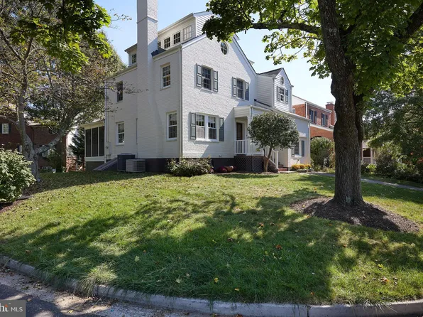 2513 N Quantico St, Arlington, VA 22207