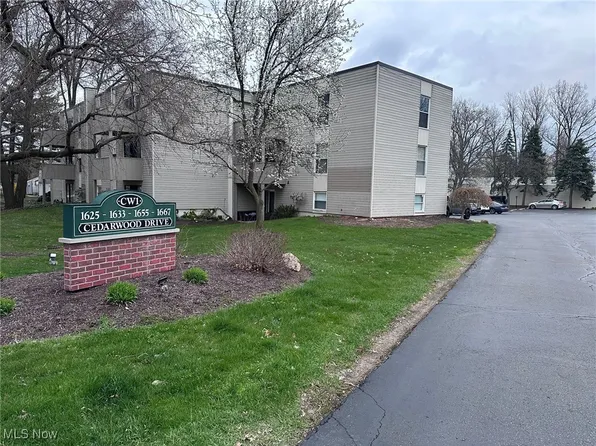 1625 Cedarwood Dr APT 316, Westlake, OH 44145