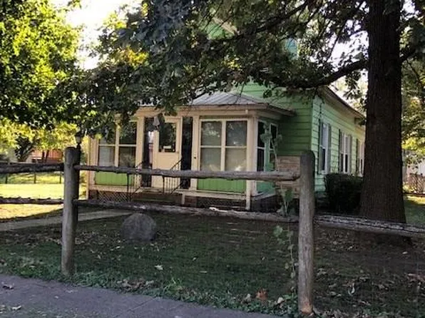 402 Main St, Greenfield, IL 62668