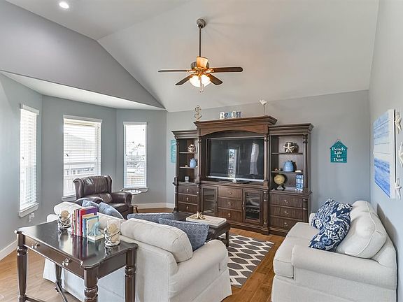 3rd image of 4109 Ector Dr