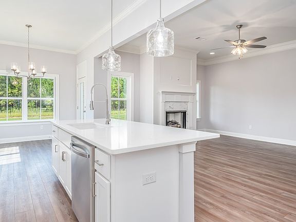 3rd image of 343 Midland Dr