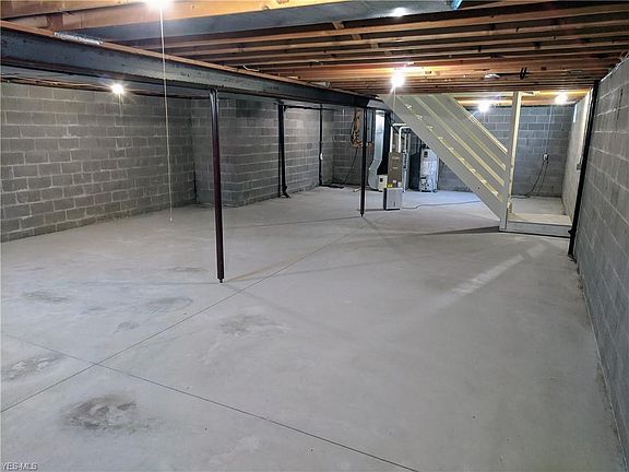 5th image of 515 East Ave