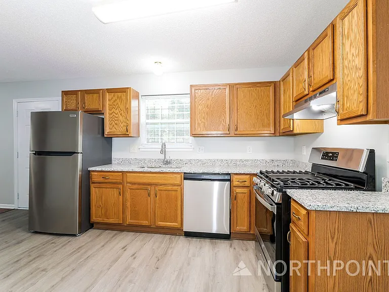 4211 Woodland Ave — Photo 5