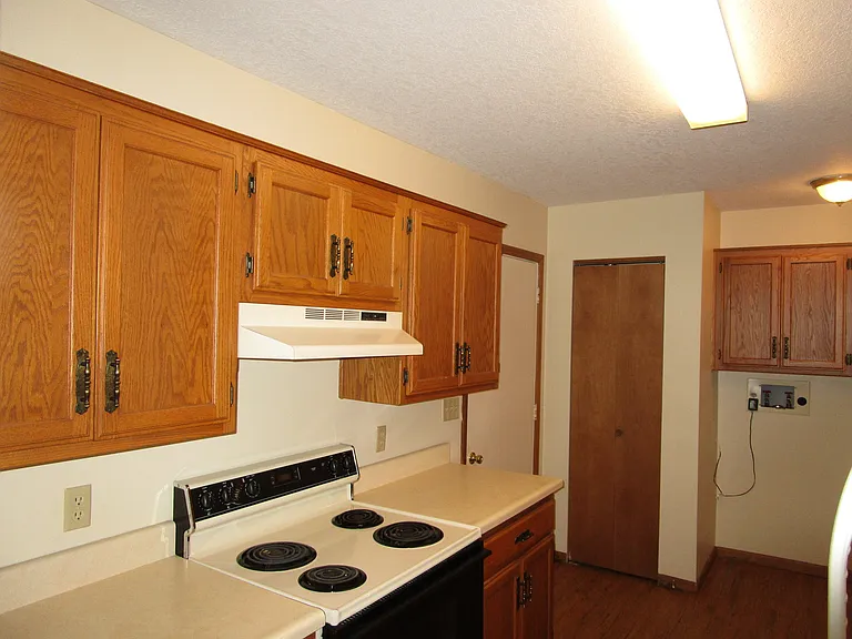 705 W Main St — Photo 5