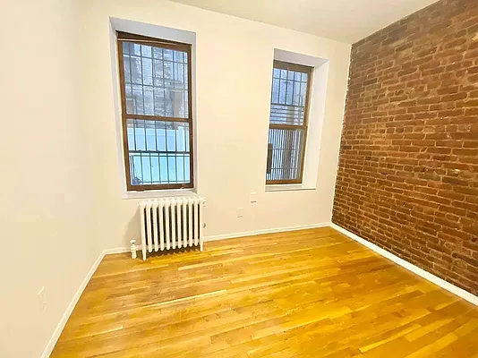 Rented by J PRESTON AND ASSOCIATES INC | media 14