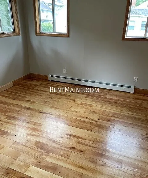 118 Grove St #2 — Photo 3