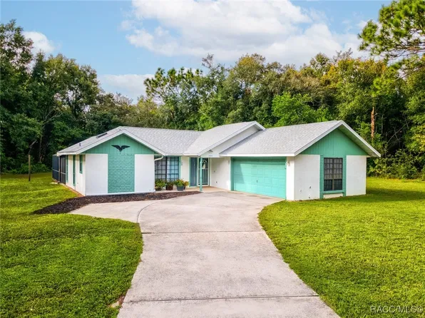 1750 W Mesa Verde Dr, Beverly Hills, FL 34465