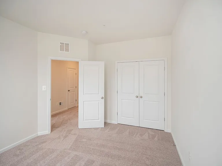 325 Crab Apple Dr #101 — Photo 16