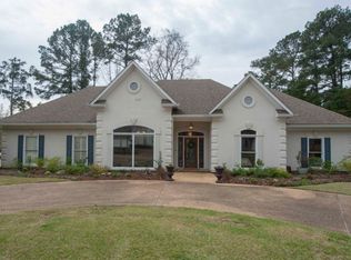 107 Country Club Dr, Madison, MS 39110