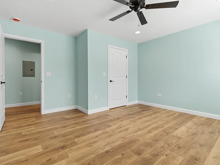 250 Meadow Dr #2 — Photo 24