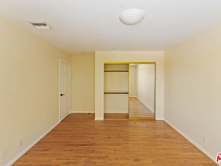 5237 San Feliciano Dr — Photo 32