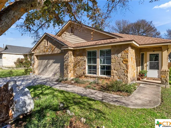 2210 Meadow View Dr, San Marcos, TX 78666