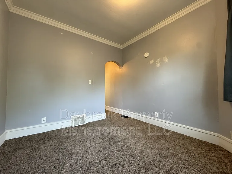 1228 10th St N #4 — Photo 8