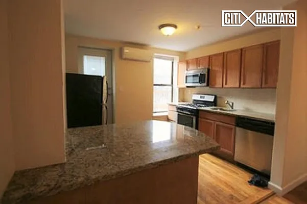 Rented by Citi Habitats | media 12