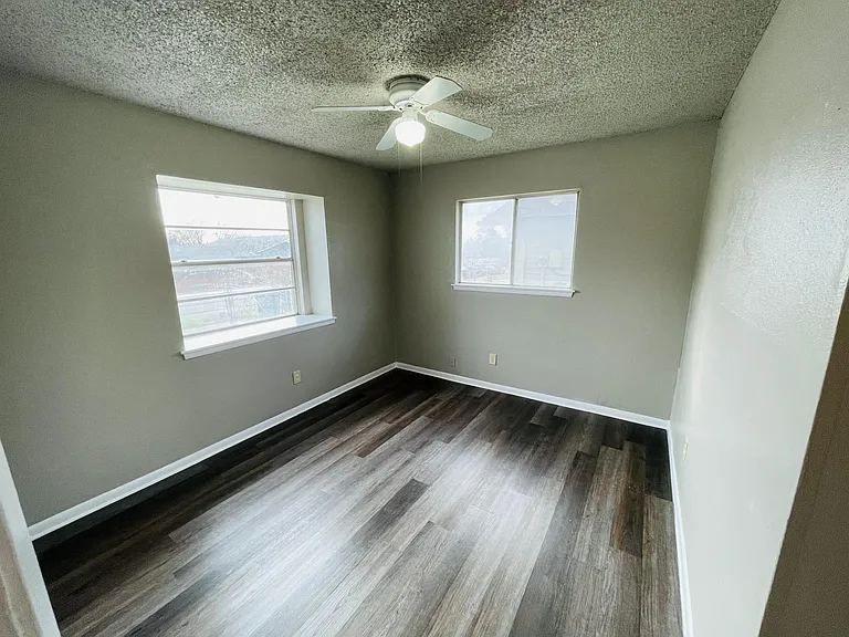 1803 Oxhill Dr — Photo 11