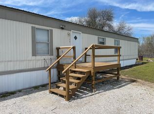 10701 Fairway Dr, Carthage, MO 64836