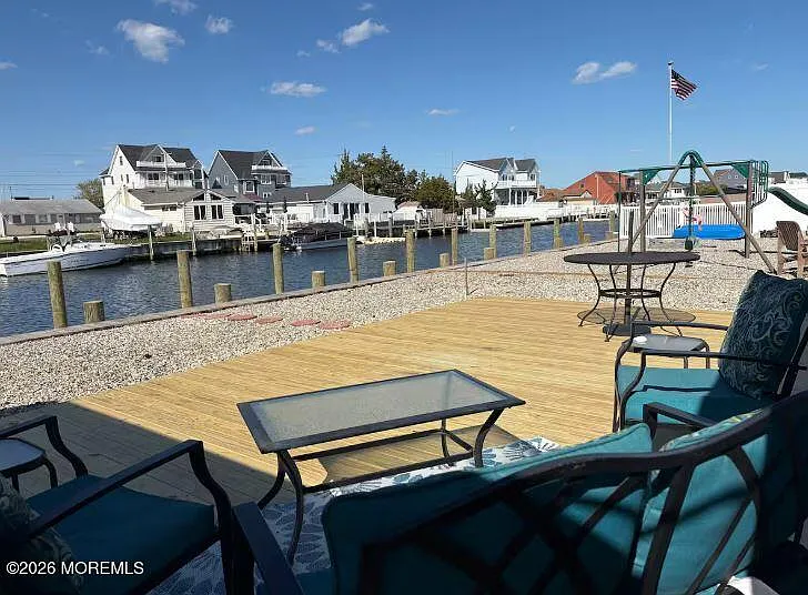 3 bed, 1642 sqft, $3,200 — Photo 3