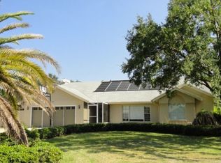 712 Pinewalk Dr, Brandon, FL 33510