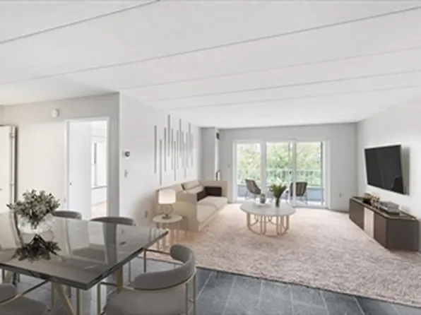 100 Boatswains Way APT 202, Chelsea, MA 02150