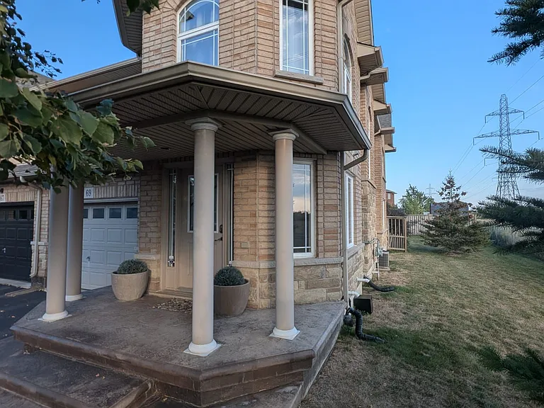 69 Periwinkle Dr — Photo 2