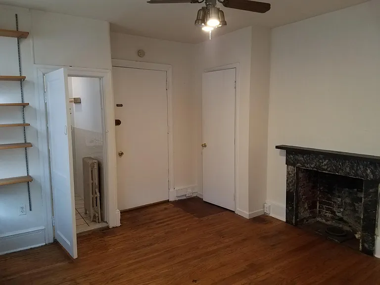 263 S 9th St #2-R — Photo 16
