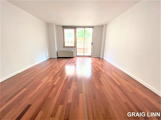 Rented by Douglas Elliman | media 16