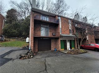 702 Mountainside Dr, Southfields, NY 10975