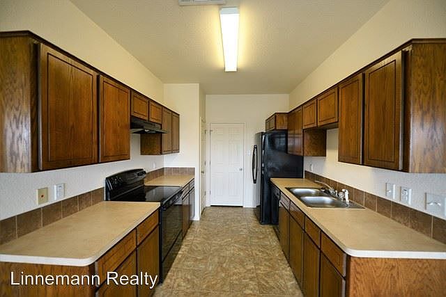 1st image of 2704 Tara Dr