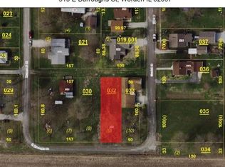 515 E Burroughs St, Worden, IL 62097