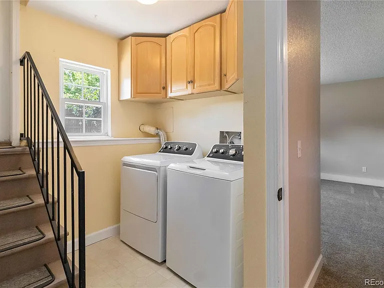 19713 Applewood Ct — Photo 22