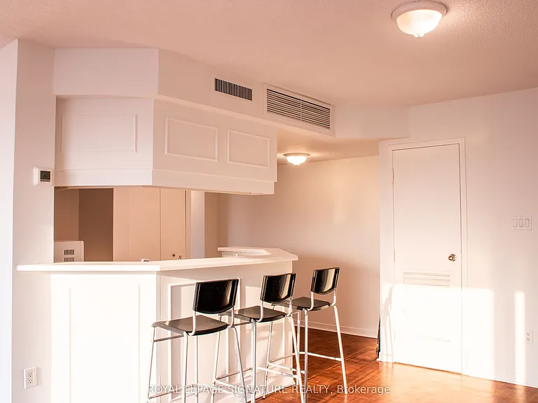 1001 Bay St #3403 — Photo 17