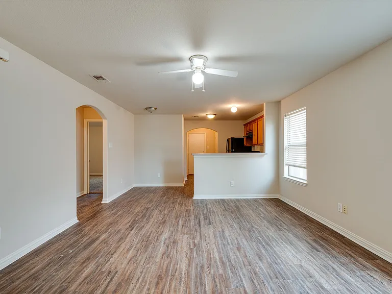 121 Cliff Heights Cir — Photo 6