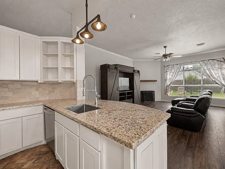 20822 Figurine Ct — Photo 14