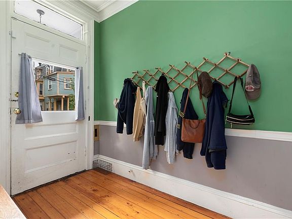 5th image of 61 Chapin Ave #1