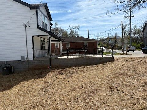 4th image of 908 28th Ave N Lot 1