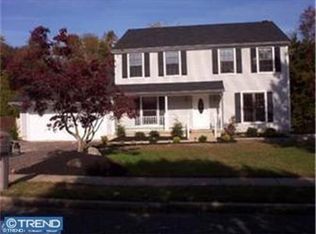 19 E Brookline Dr, Clementon, NJ 08021